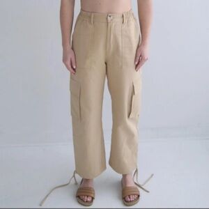 ANNAGAIL Katarina Cargo pants size xs